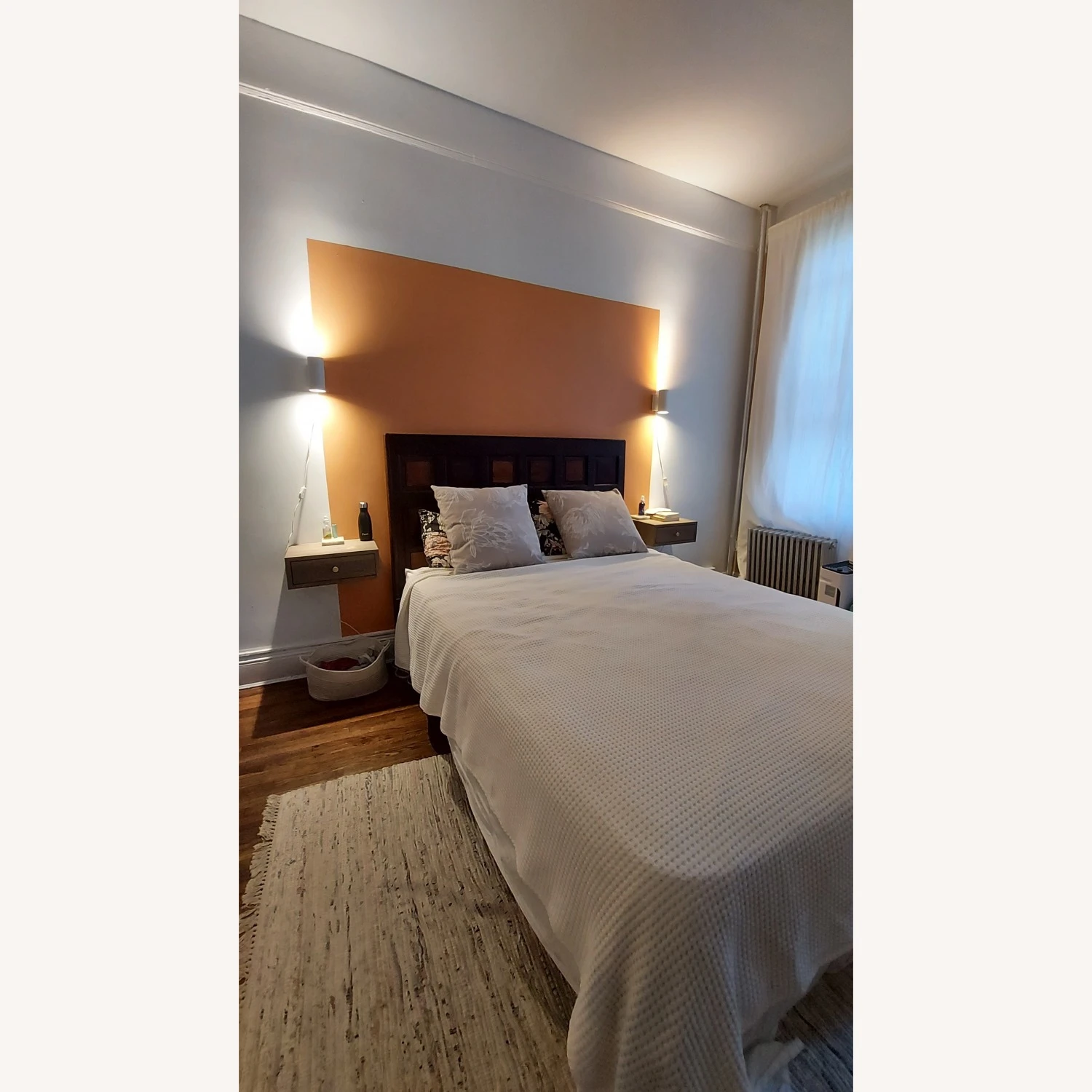 Queen Platform Bed With 2 Drawers - Image 4