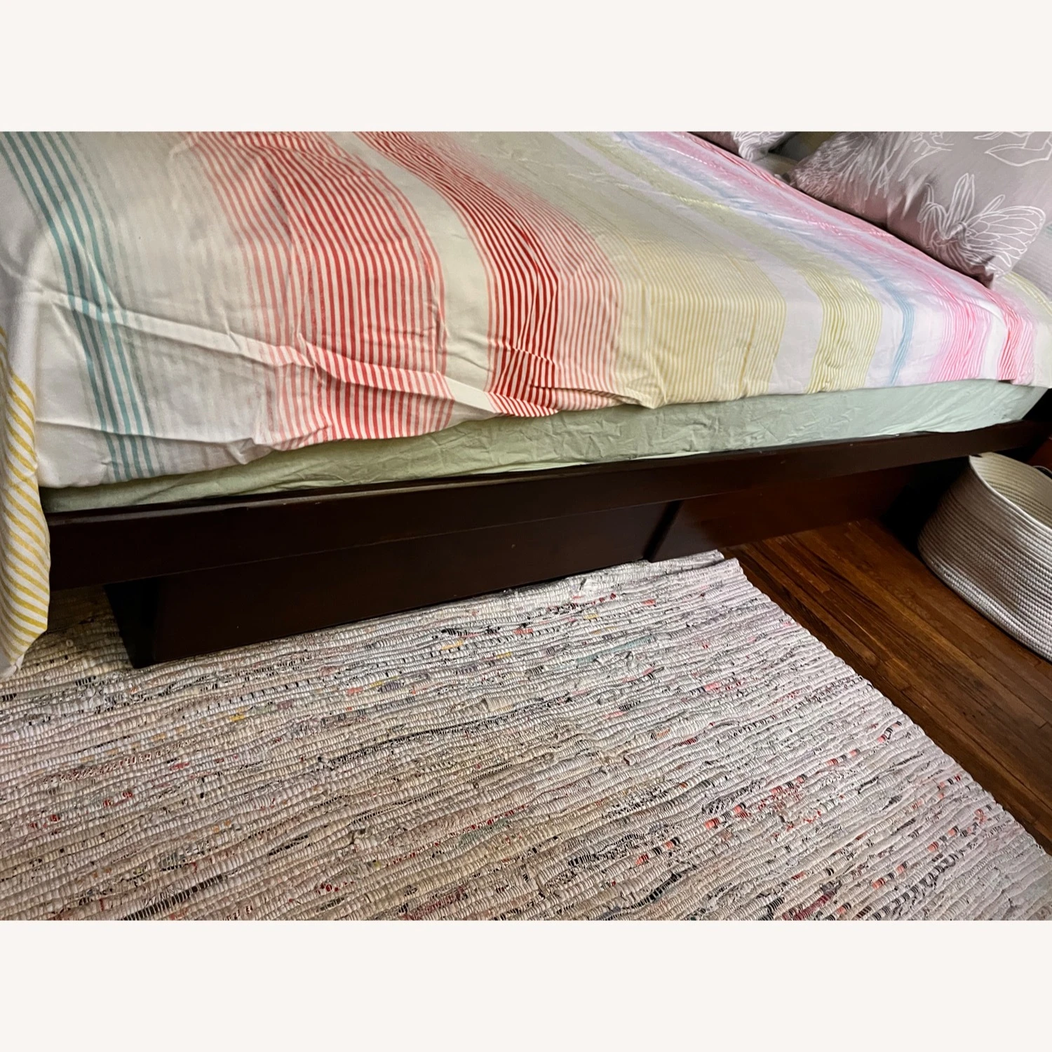 Queen Platform Bed With 2 Drawers - Image 5