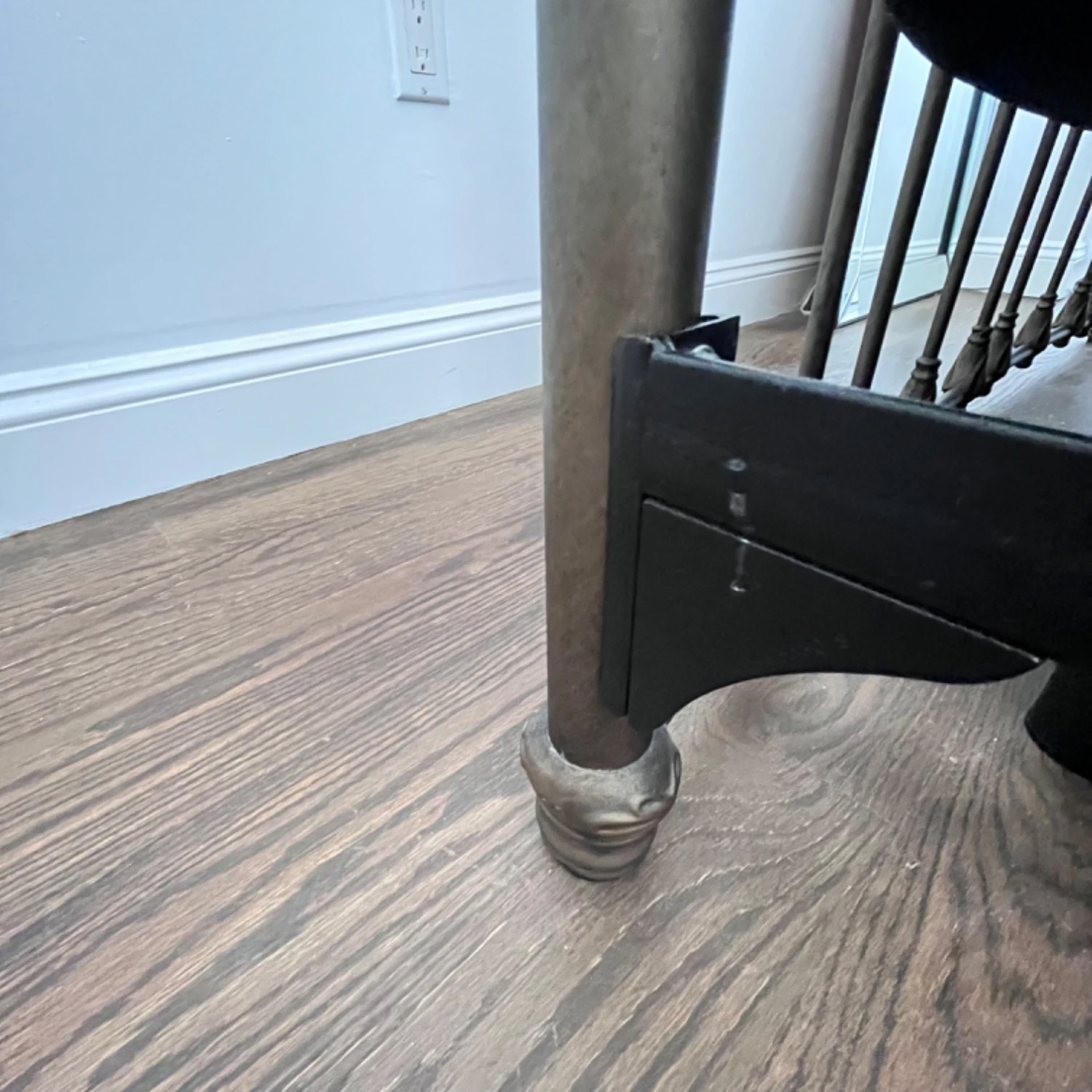 Wesley Allen Romantic Style Bed Frame - Image 3