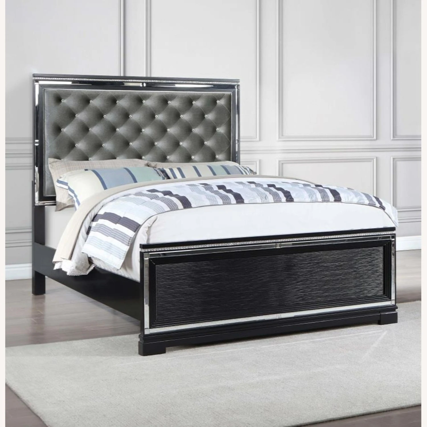 Other King Bed In Black Wood With Silver Velvet Finish