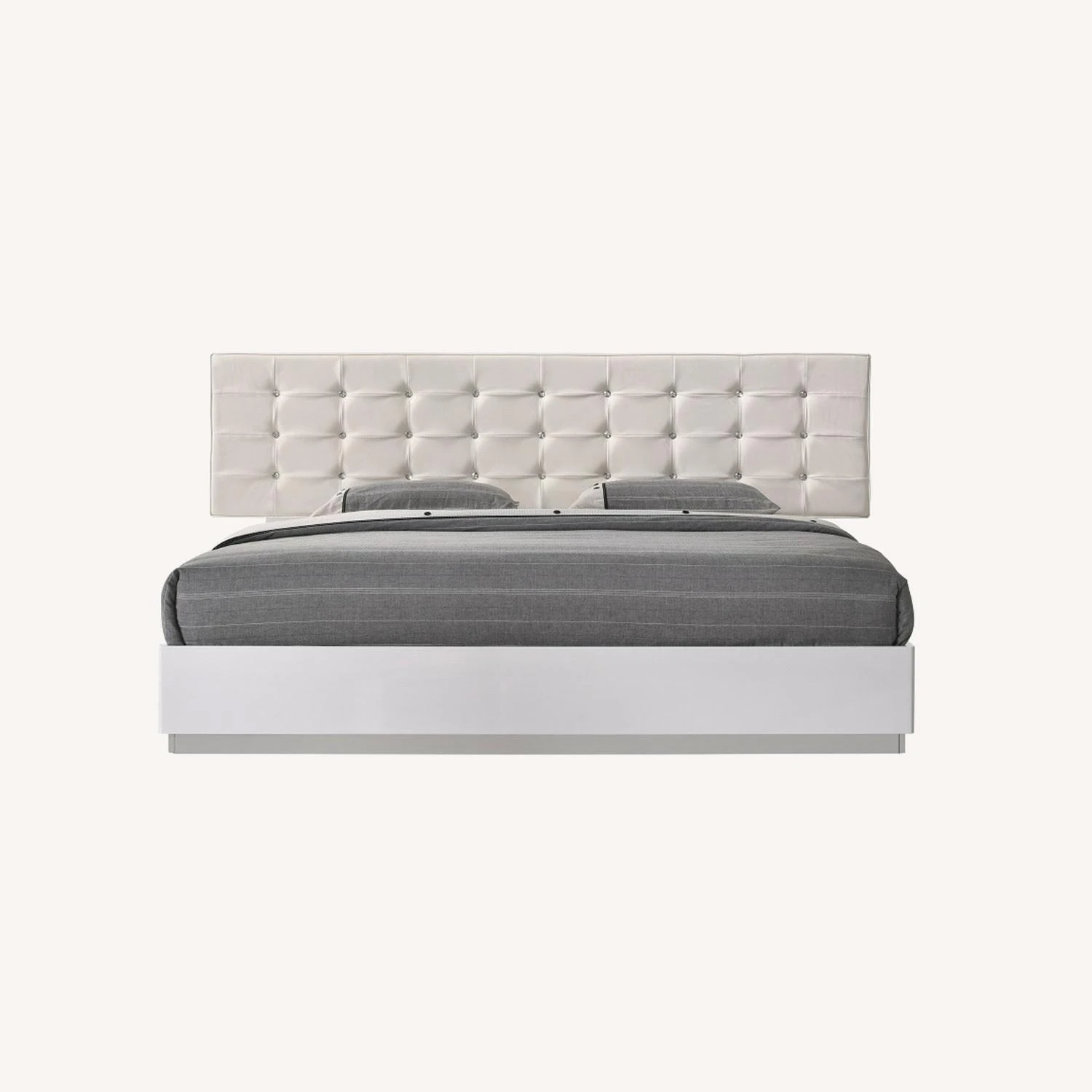 Other Full Platform Bed In White Lacquered Finish