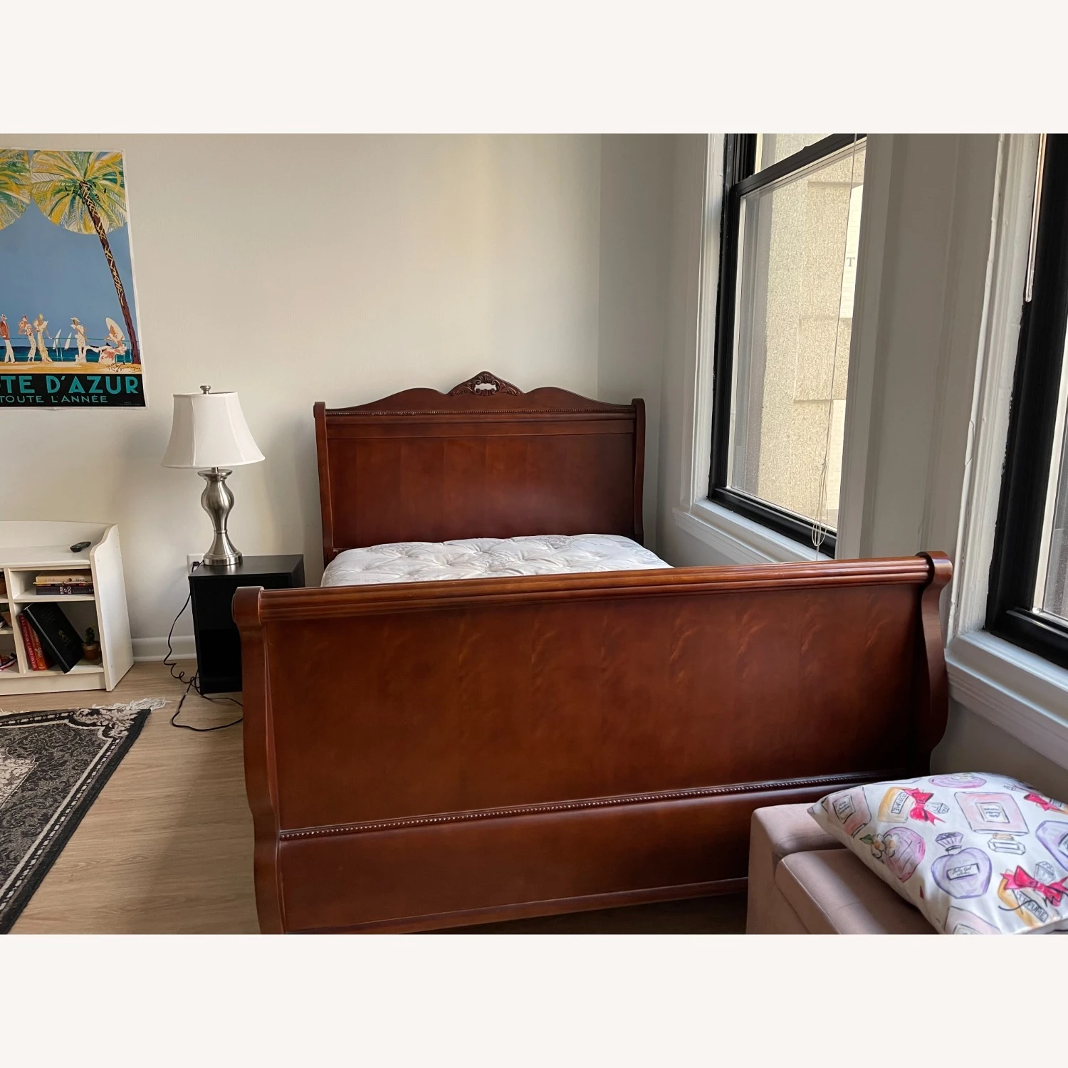 Stanley Furniture Sleigh Bed