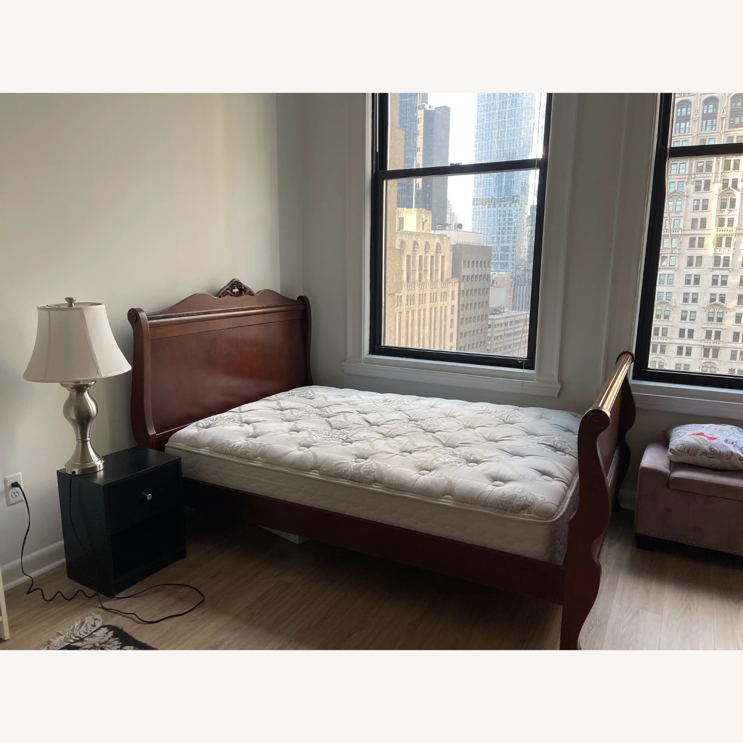 Stanley Furniture Sleigh Bed - Image 3