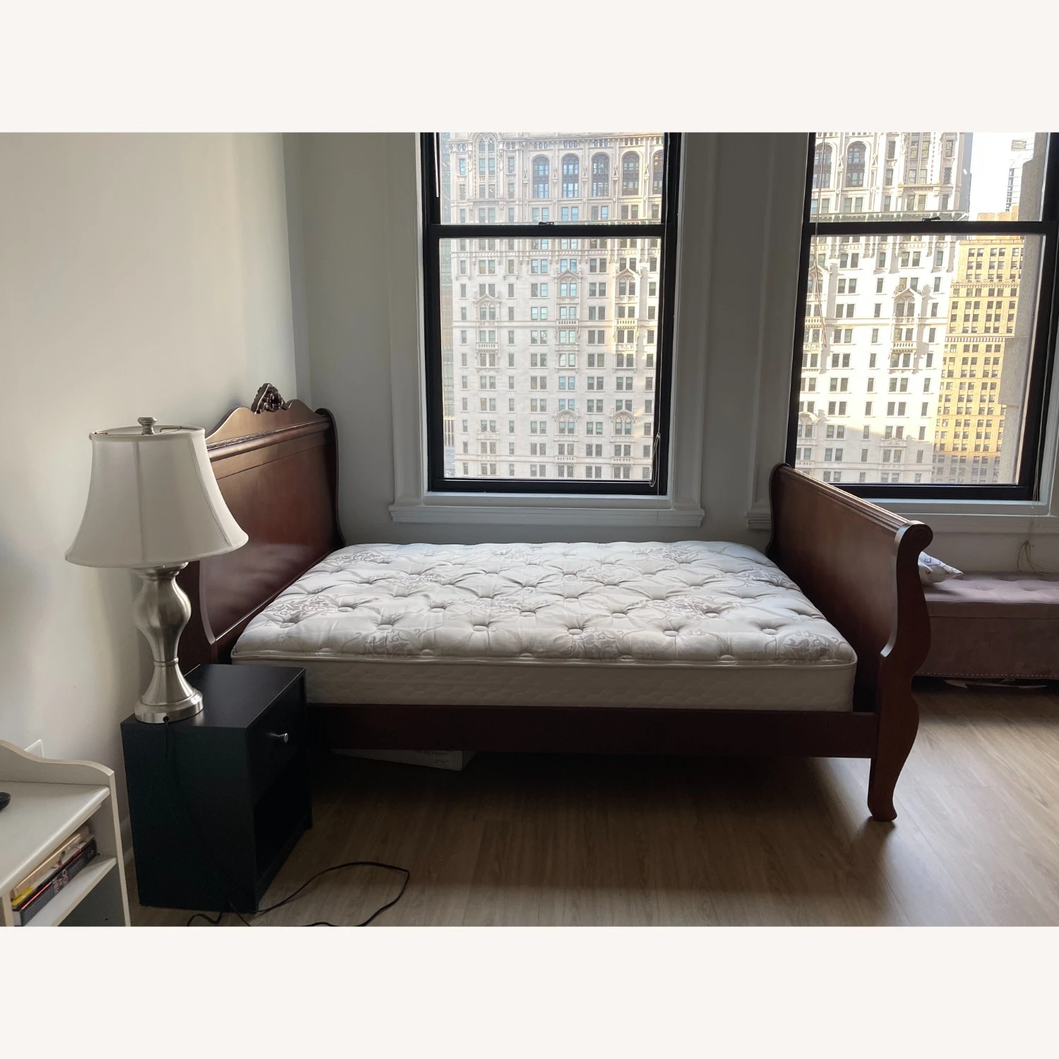 Stanley Furniture Sleigh Bed - Image 4