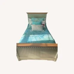 Other Green Apple/Wheat Twin Size Bed With Trundle